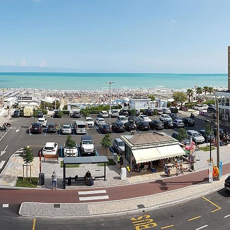 Hotel Sorriso - Molto Piu Di Una Stella Riccione Buitenkant foto