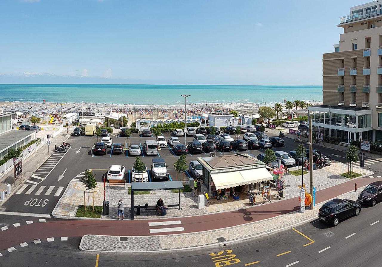 Hotel Sorriso - Molto Piu Di Una Stella Riccione Buitenkant foto