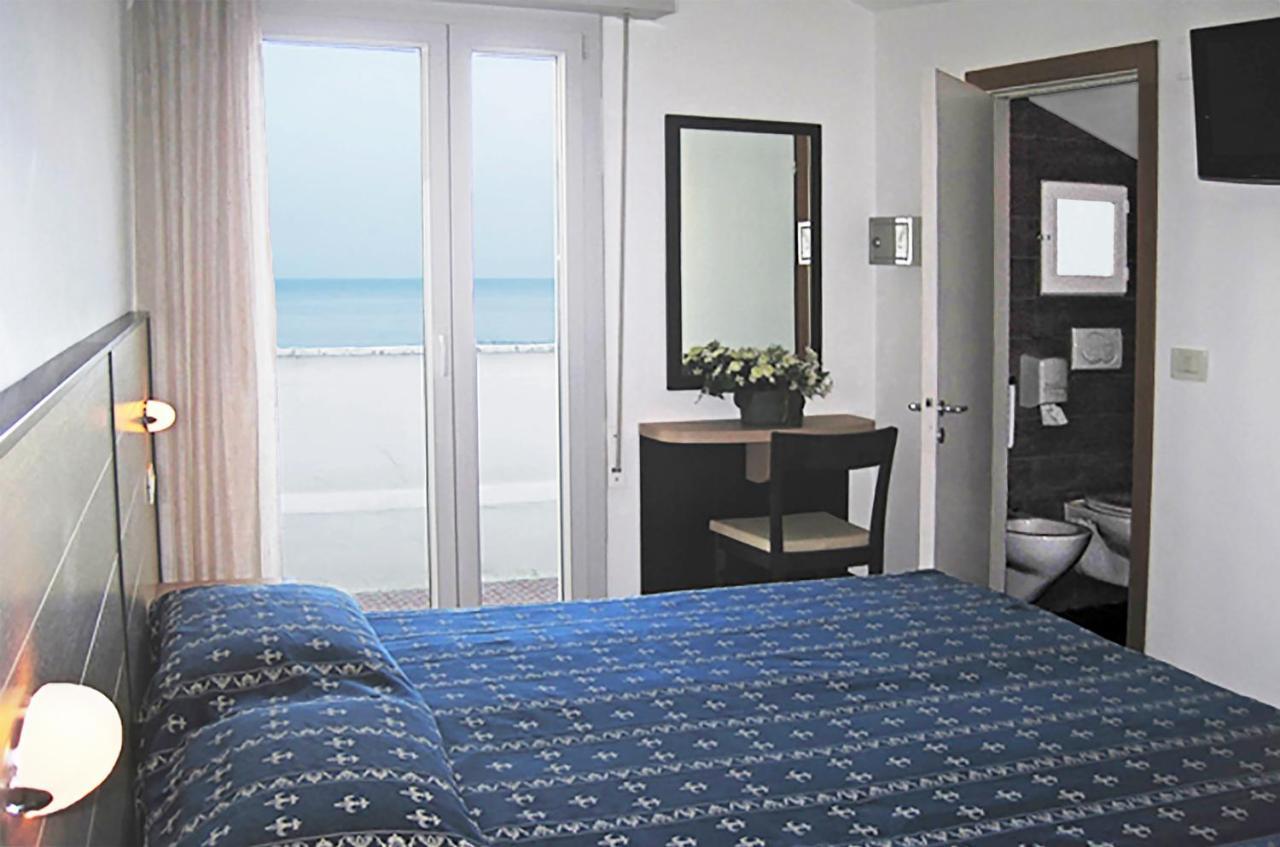 Hotel Sorriso - Molto Piu Di Una Stella Riccione Buitenkant foto