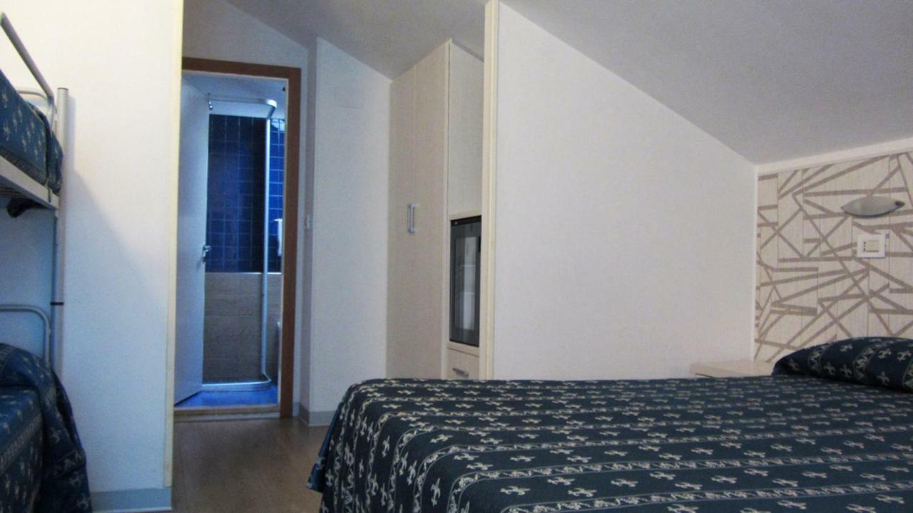 Hotel Sorriso - Molto Piu Di Una Stella Riccione Buitenkant foto