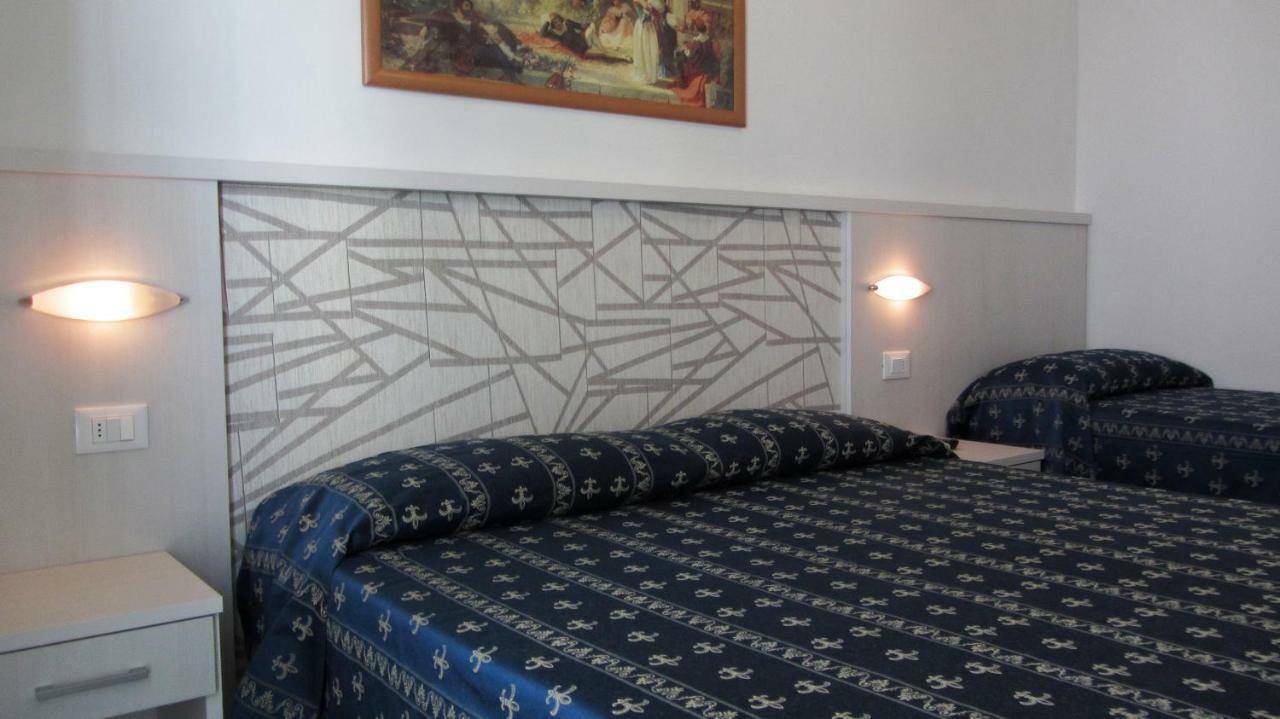 Hotel Sorriso - Molto Piu Di Una Stella Riccione Buitenkant foto